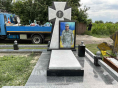 Пам'ятник для військового з козацьким хрестом 00905